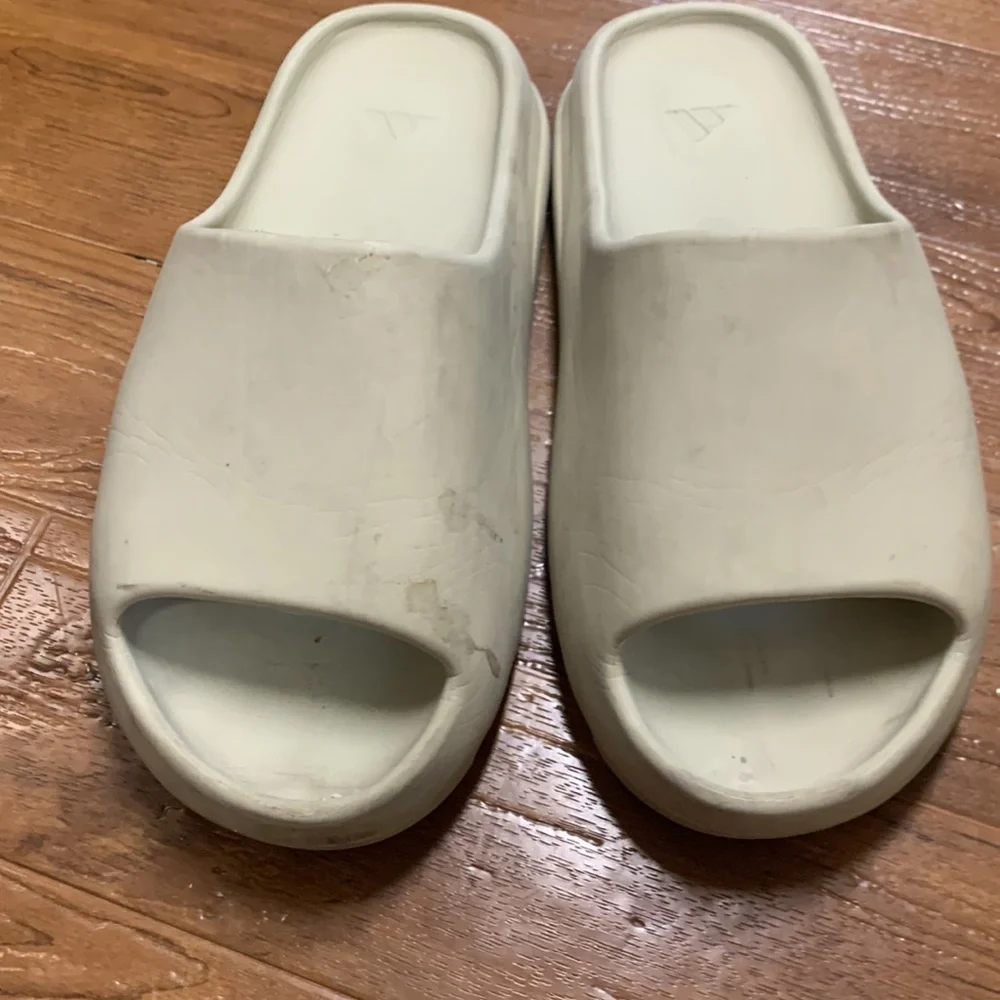 Yeezy good preowned
